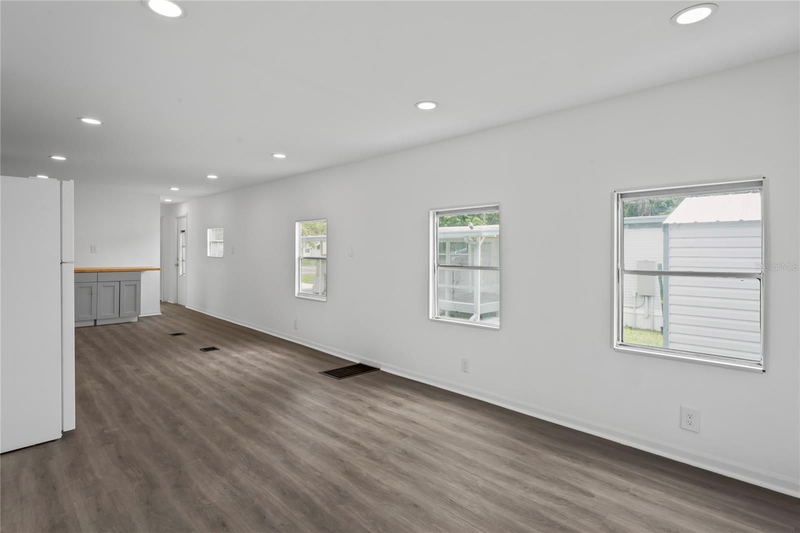 PALMS MOBILE HOME ESTATES - Residential