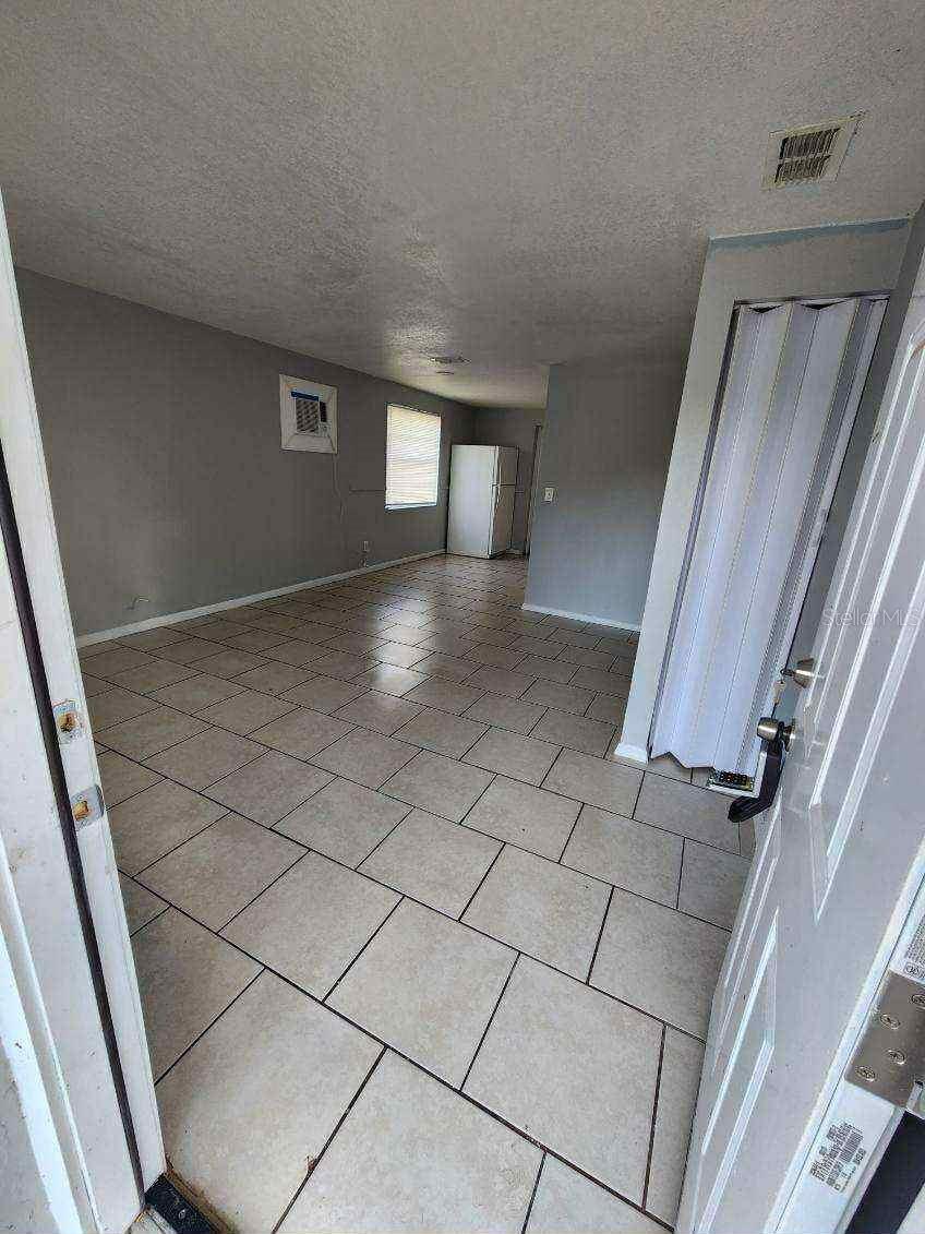 HILLSBOROUGH HEIGHTS EAST A RE - Residential Lease