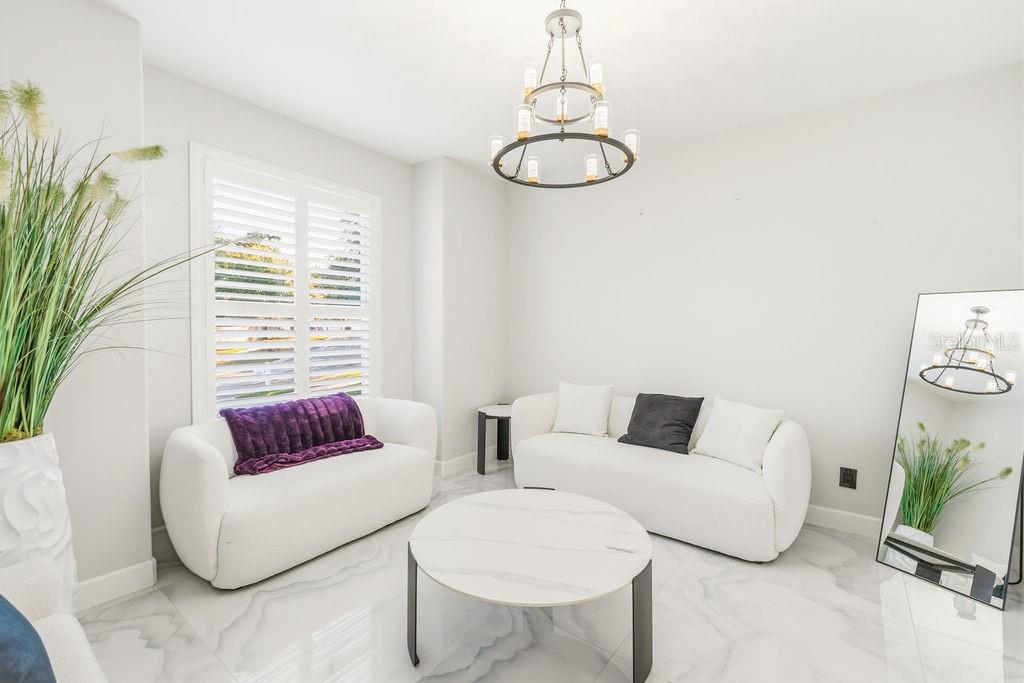 2FV | BRENTWOOD HILLS TRACT F UNIT 1 - Residential