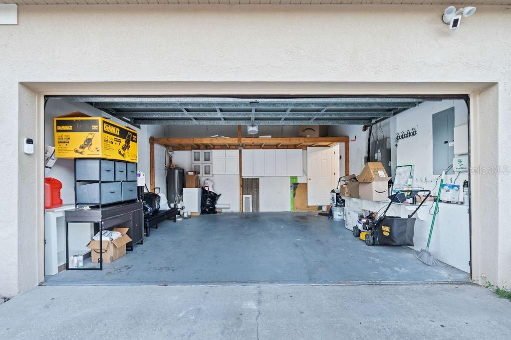 2FV | BRENTWOOD HILLS TRACT F UNIT 1 - Residential