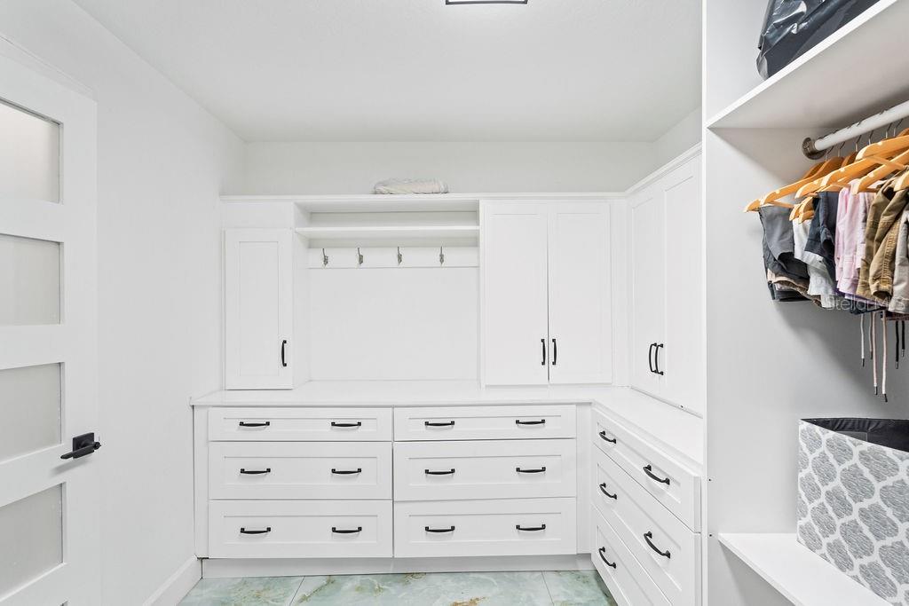 2FV | BRENTWOOD HILLS TRACT F UNIT 1 - Residential