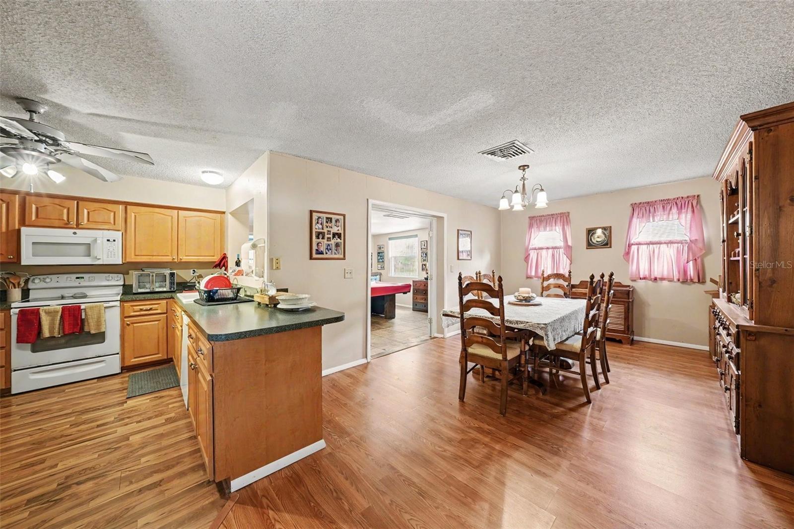 BEACON WOODS - Residential