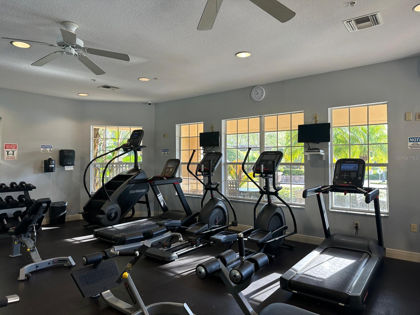 CARRIAGE HOMES/STONEBRIDGE COM - Residential