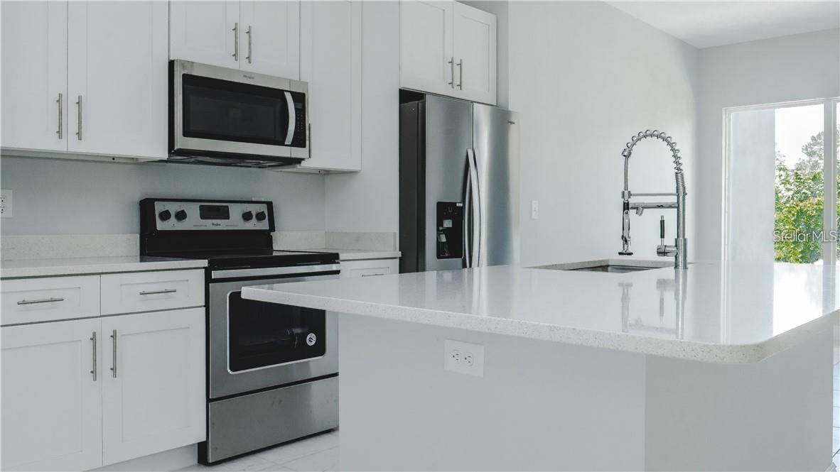 DELTONA LAKES UNIT 32 - Residential Lease