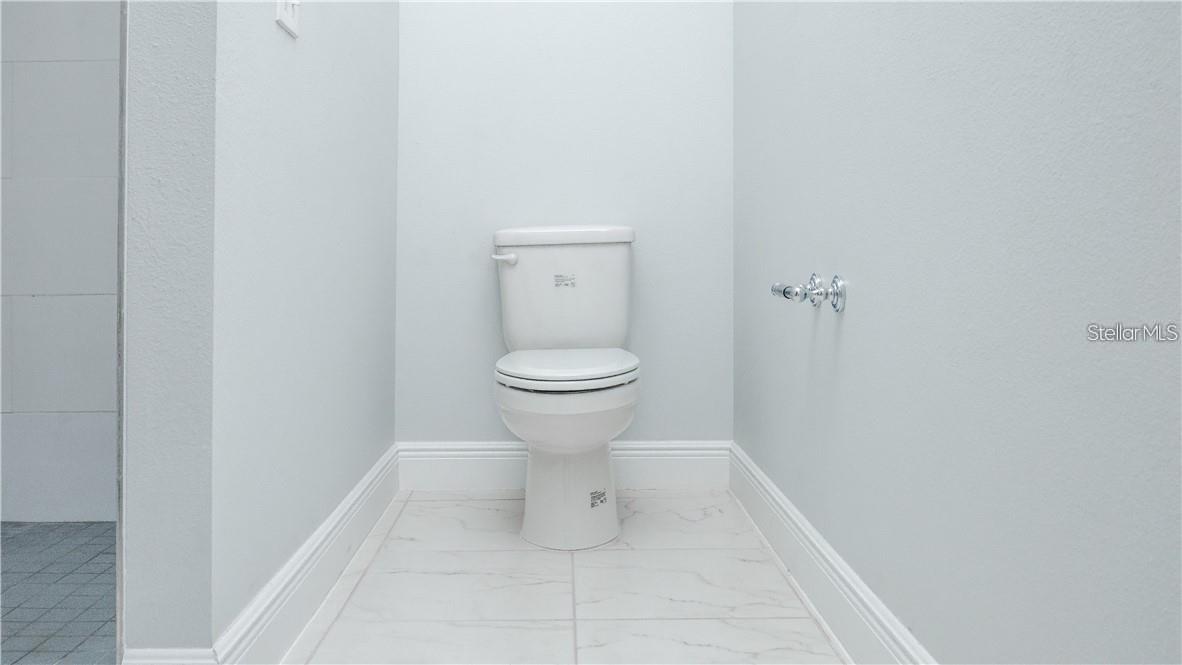 DELTONA LAKES UNIT 32 - Residential Lease