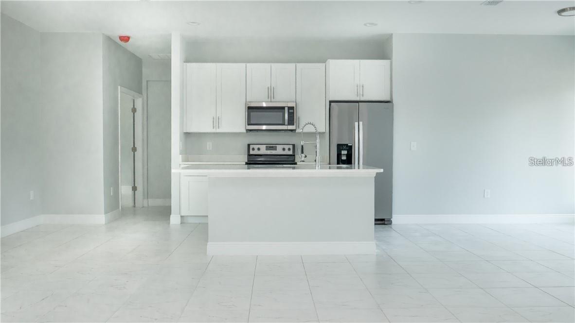 DELTONA LAKES UNIT 32 - Residential Lease