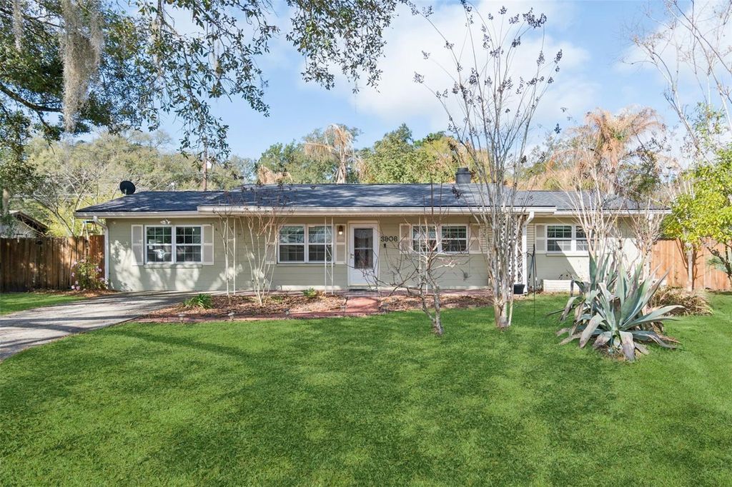 Photo of 3906 NW 21st Terrace, Gainesville, FL 32605 (MLS # GC537970)