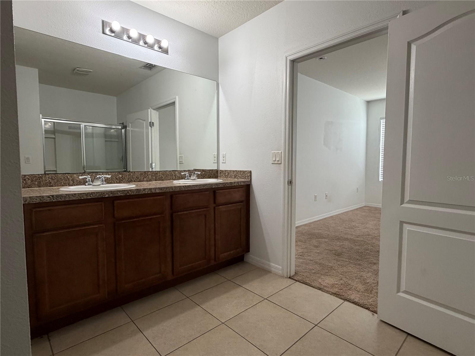 LAKESIDE LANDINGS PH 01 - Residential