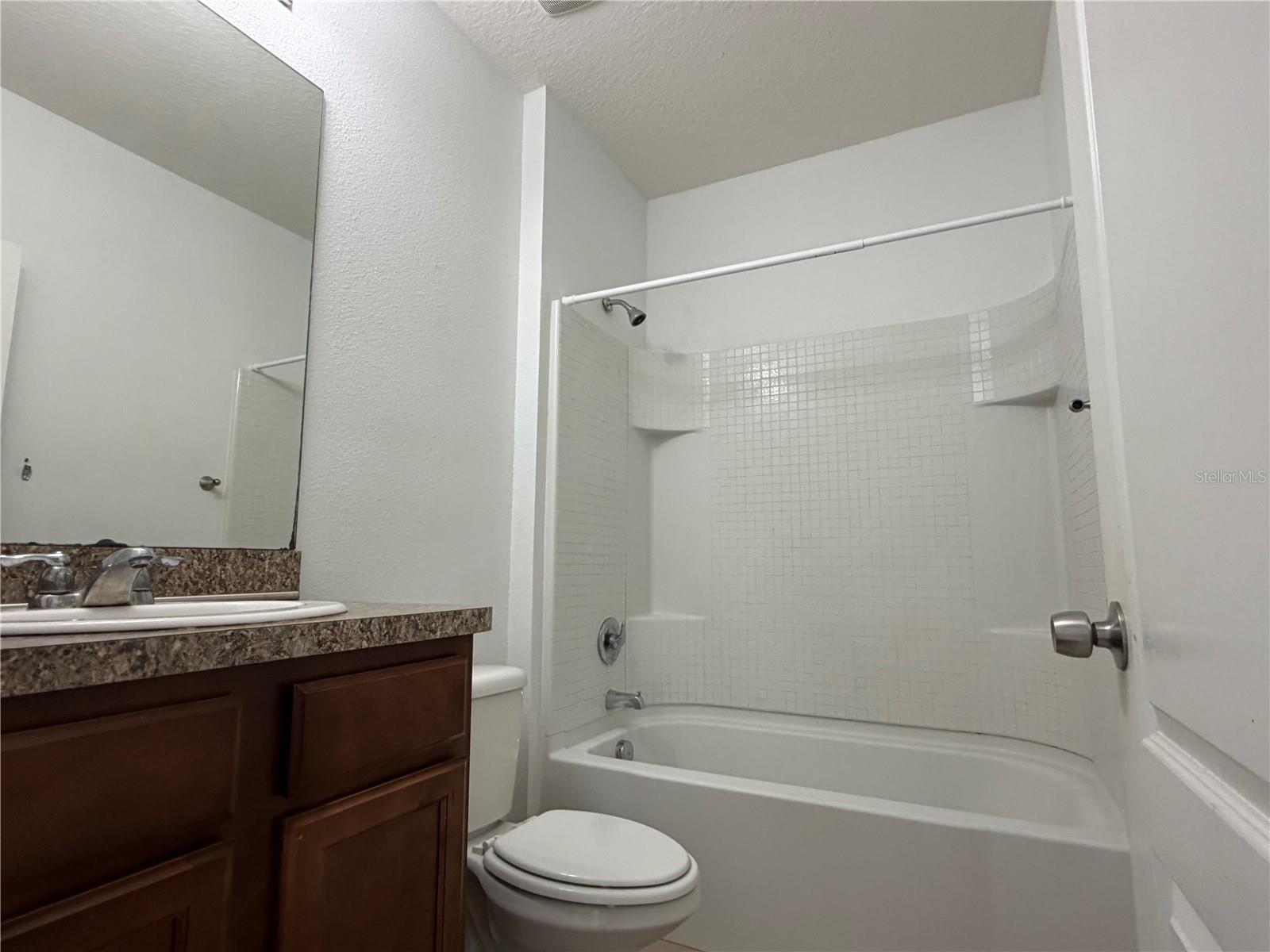 LAKESIDE LANDINGS PH 01 - Residential