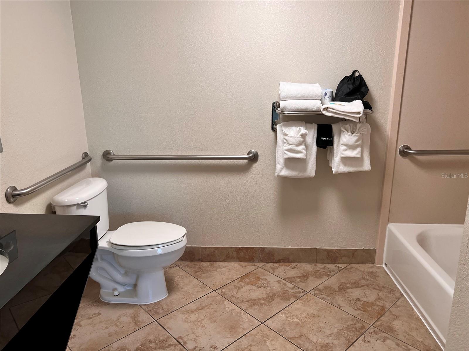 MERIDIAN PALMS COMM CONDO - Residential