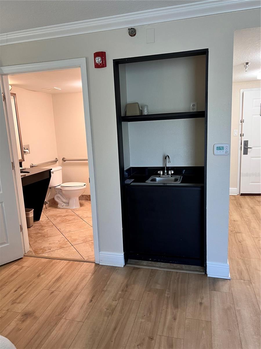 MERIDIAN PALMS COMM CONDO - Residential