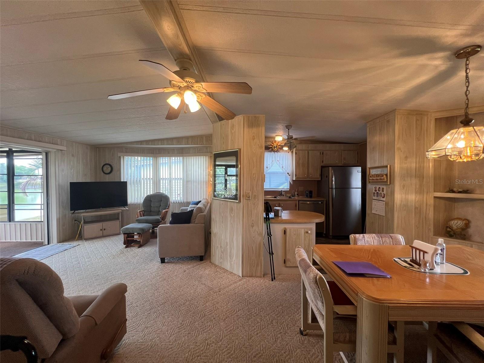 FLORAL LAKES - Residential