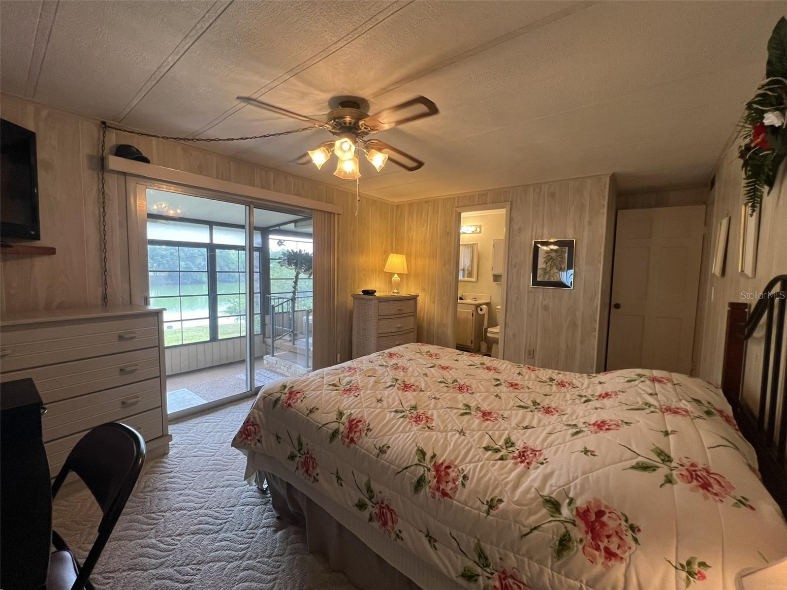 FLORAL LAKES - Residential
