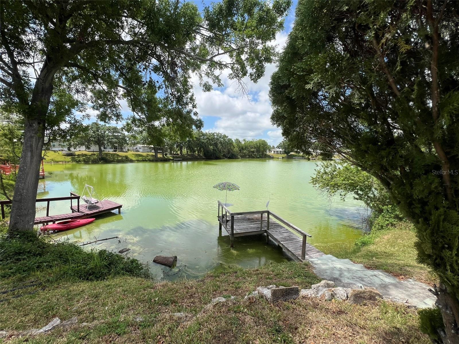 FLORAL LAKES - Residential