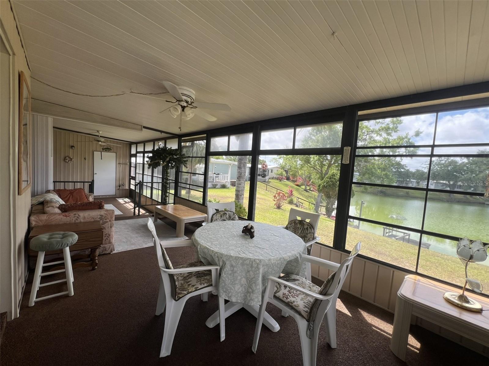 FLORAL LAKES - Residential