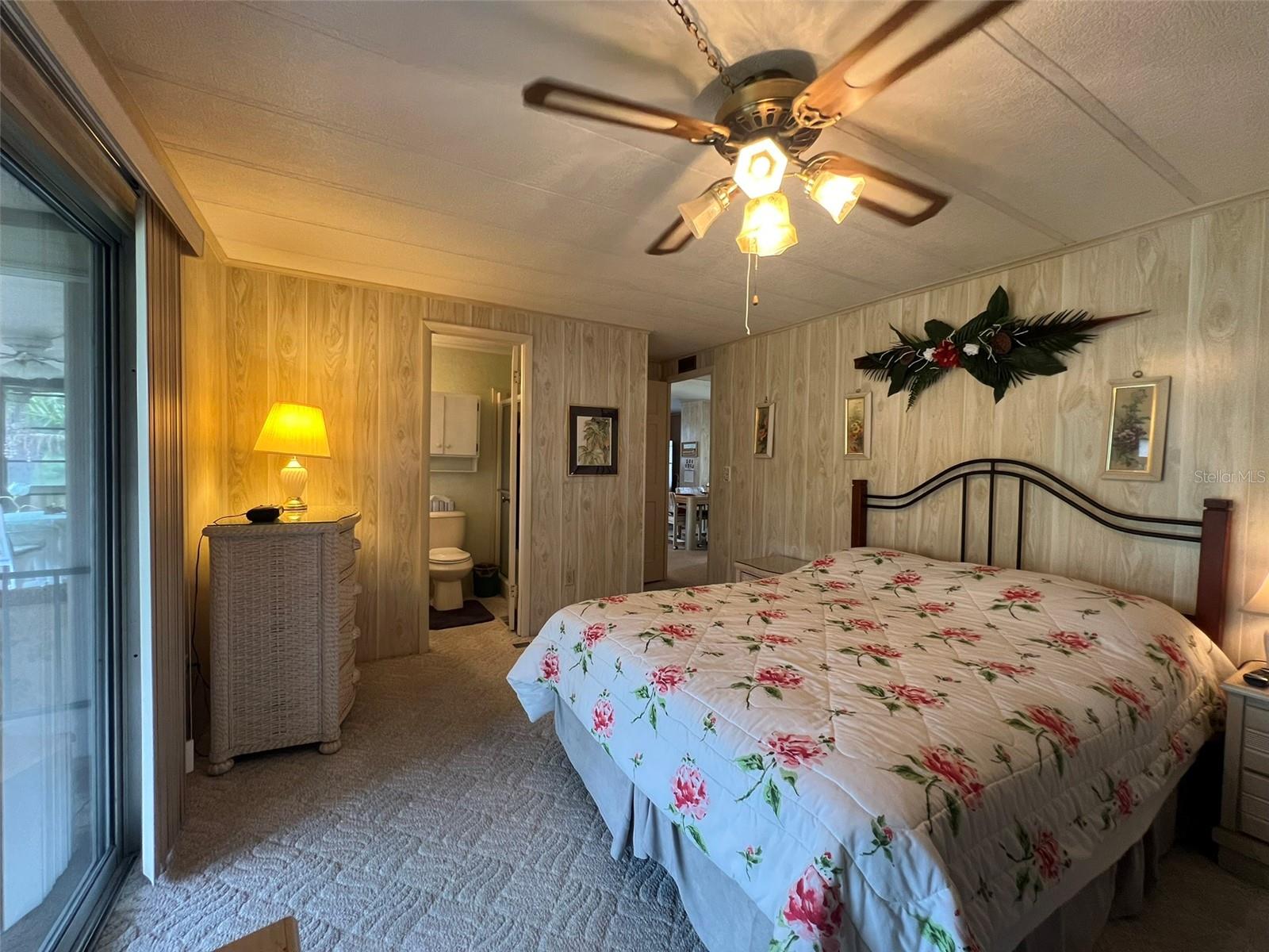 FLORAL LAKES - Residential