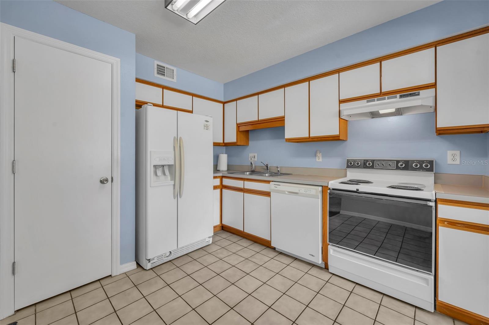 COACH HOMES AT MARINERS VILLAGE - Residential