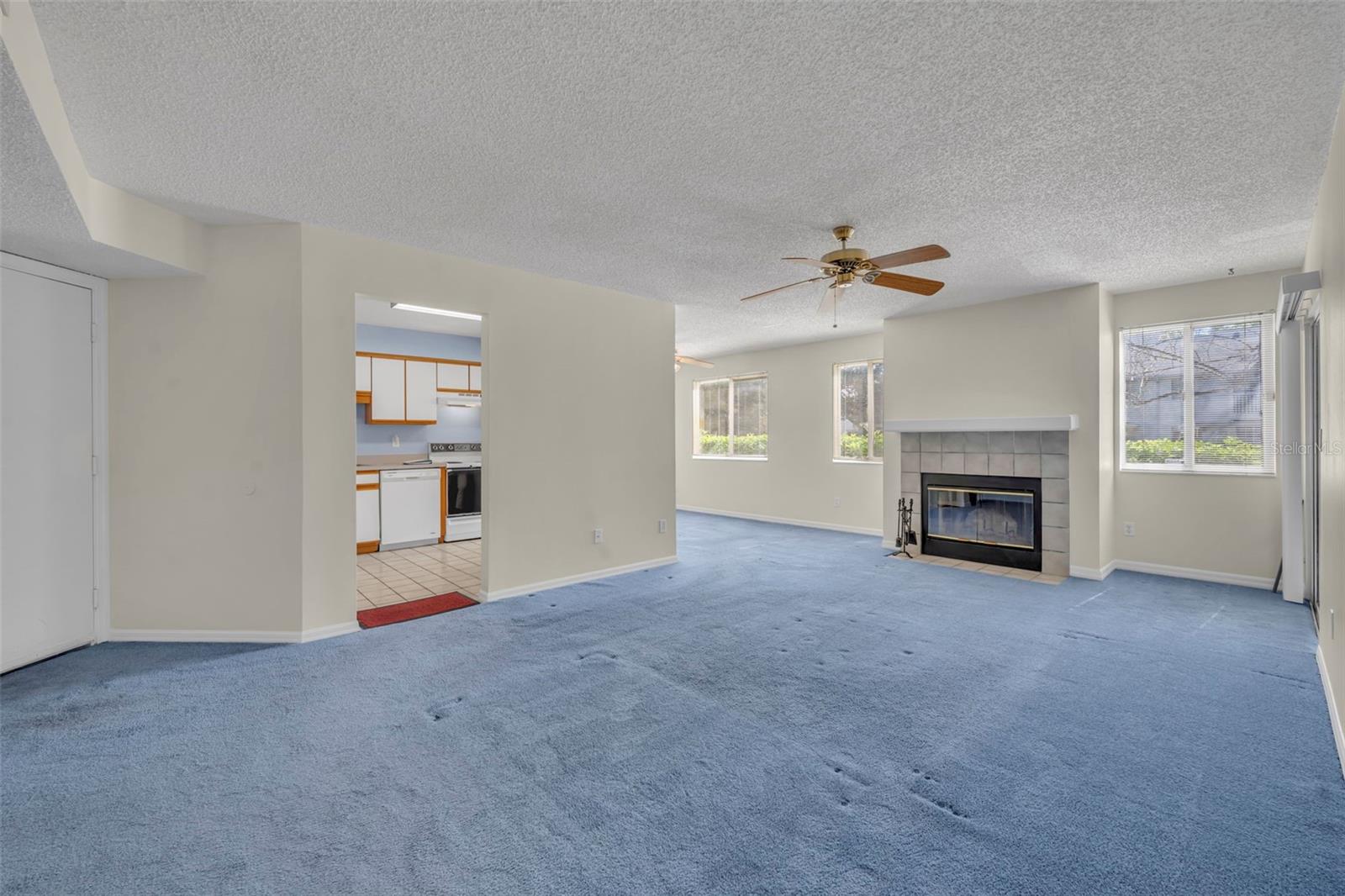 COACH HOMES AT MARINERS VILLAGE - Residential