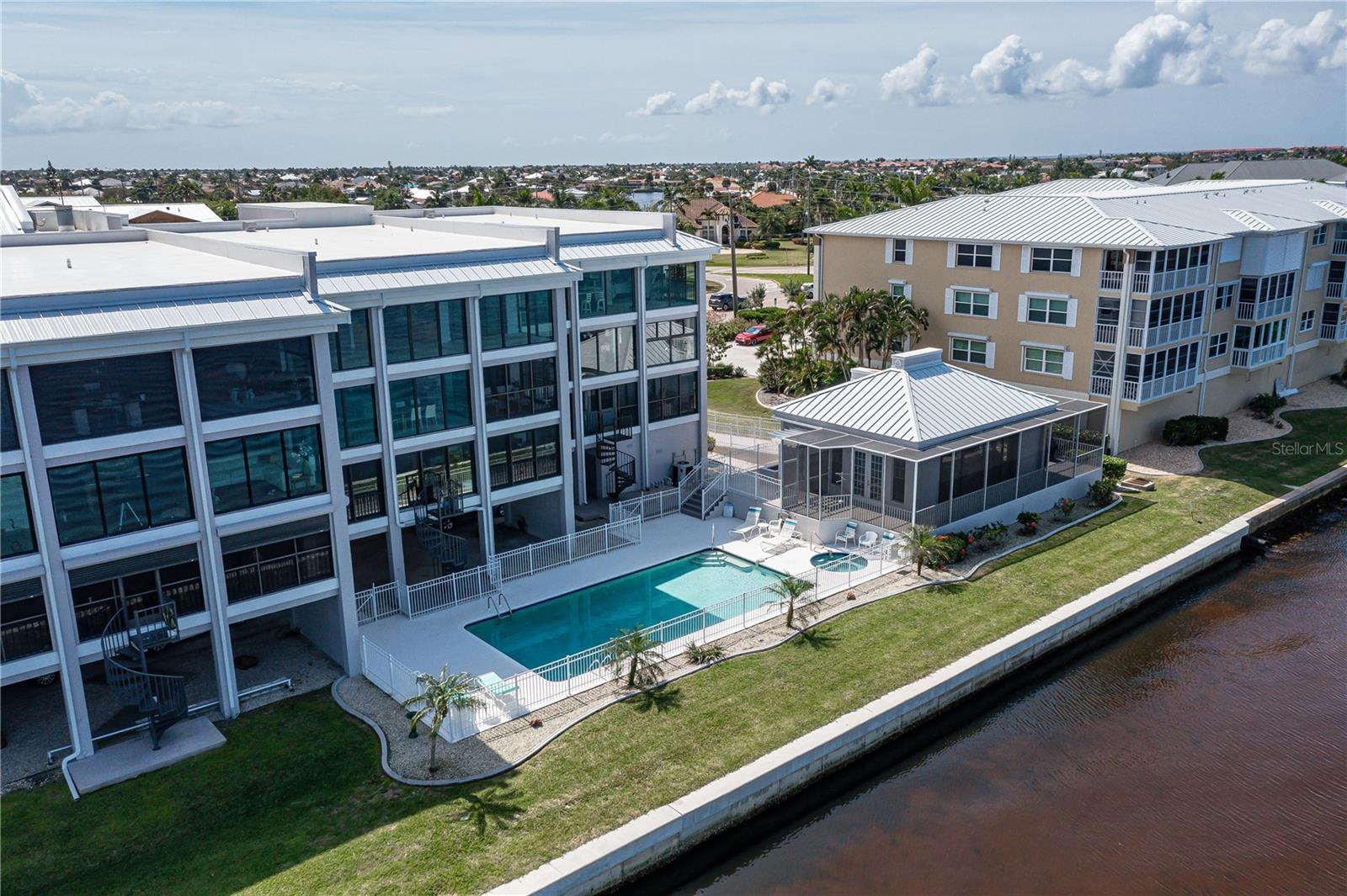 CHAMPAGNE ESTATES PH 01 BLDG 0 - Residential