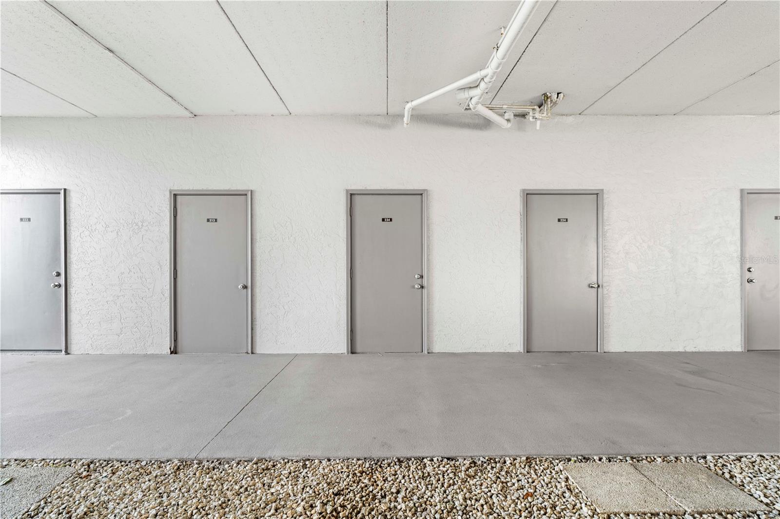 CHAMPAGNE ESTATES PH 01 BLDG 0 - Residential