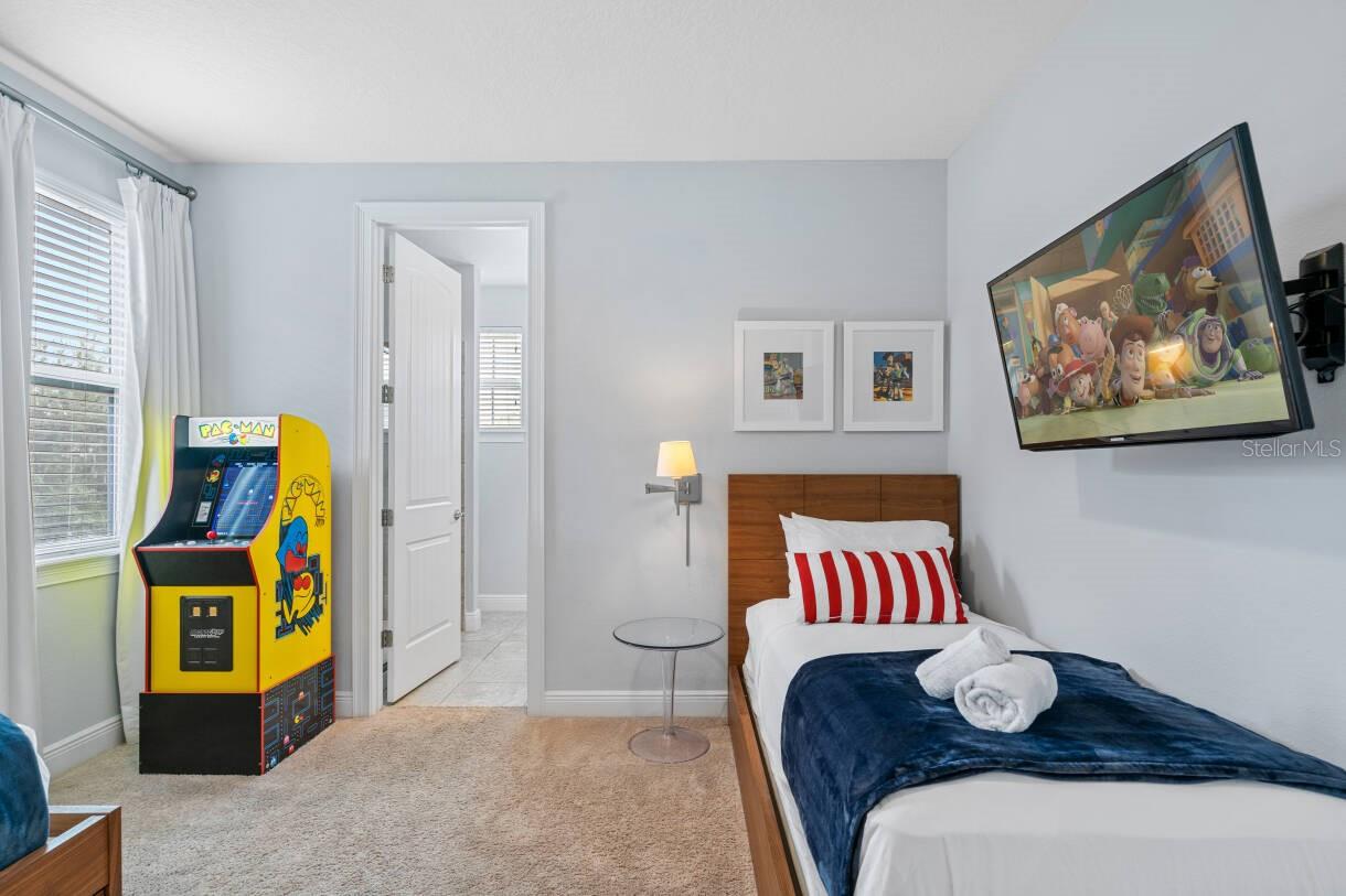 REUNION WEST PH 1 WEST & AMENT CTR RPLT - Residential