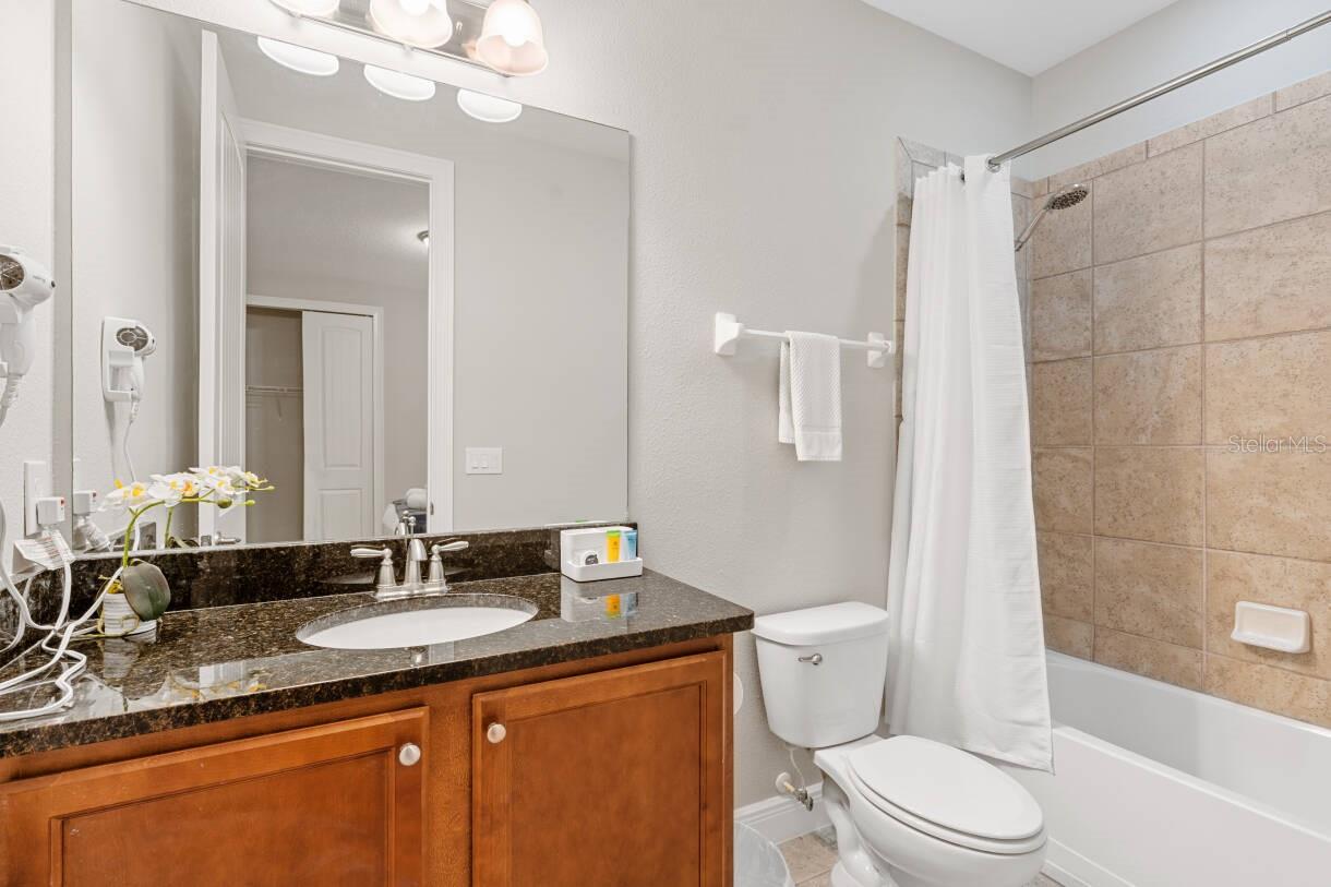 REUNION WEST PH 1 WEST & AMENT CTR RPLT - Residential