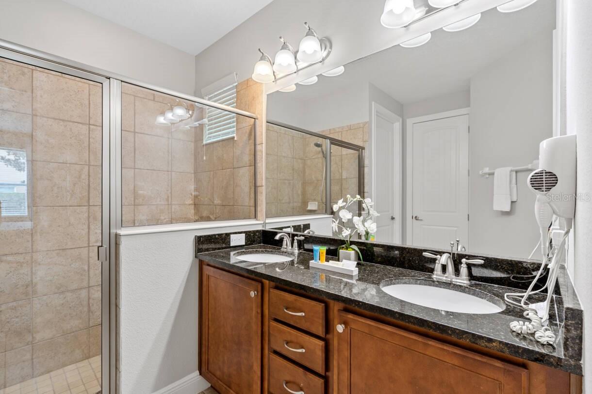 REUNION WEST PH 1 WEST & AMENT CTR RPLT - Residential