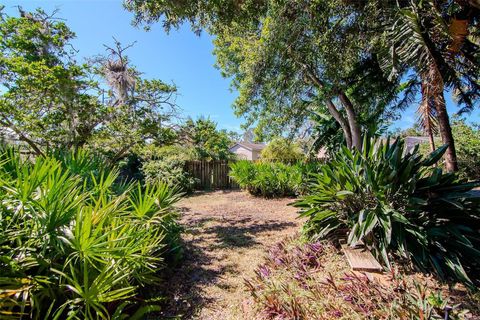 A home in PALM HARBOR