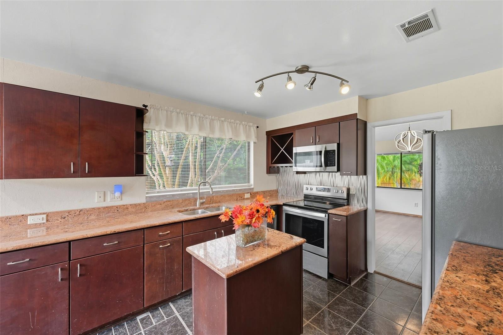 WEKIVA GOLF VILLAS SEC 2 - Residential