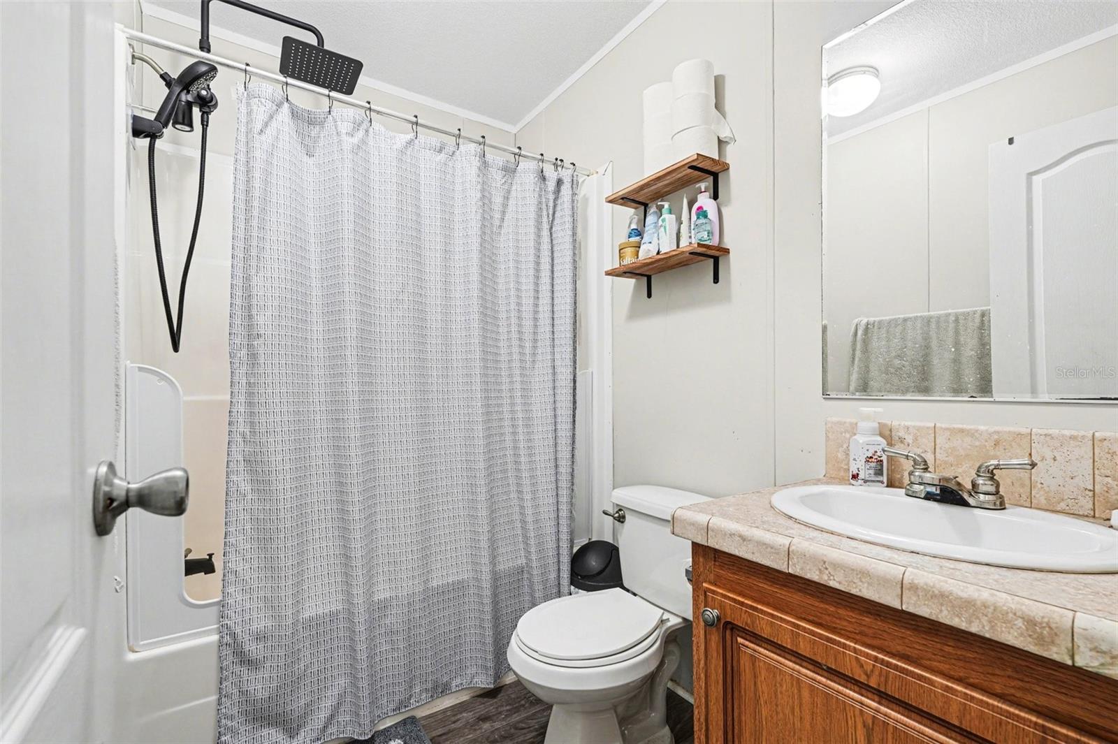 A & K FARMS - Residential