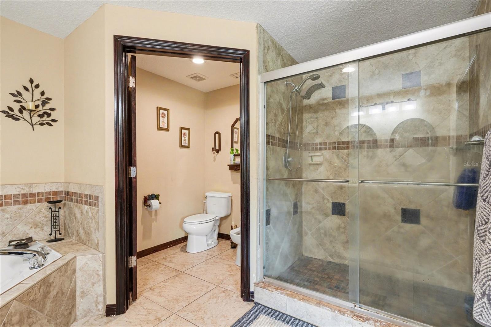 A & K FARMS - Residential