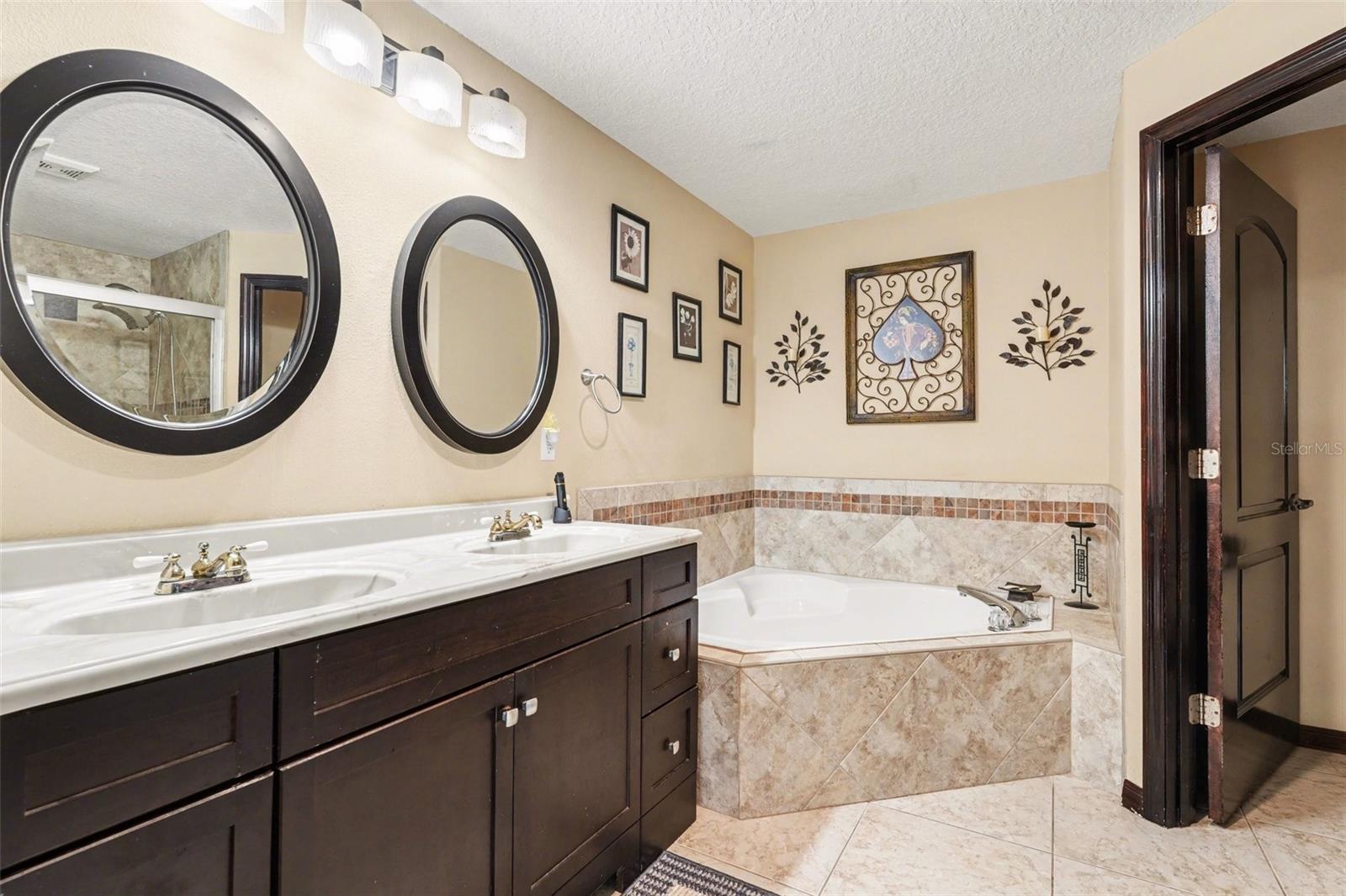 A & K FARMS - Residential