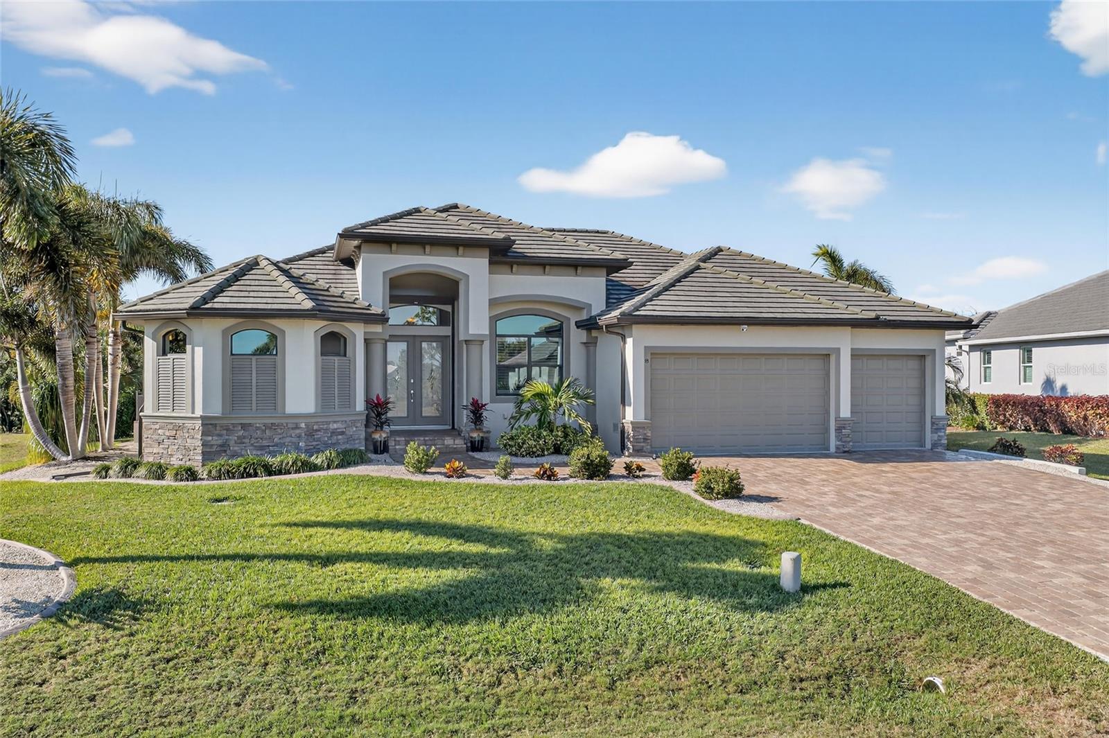 CAPE HAZE WINDWARD - Residential