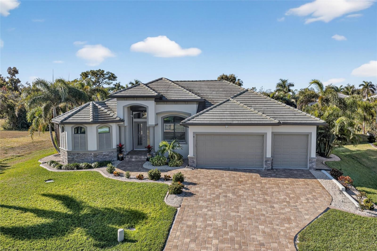 CAPE HAZE WINDWARD - Residential