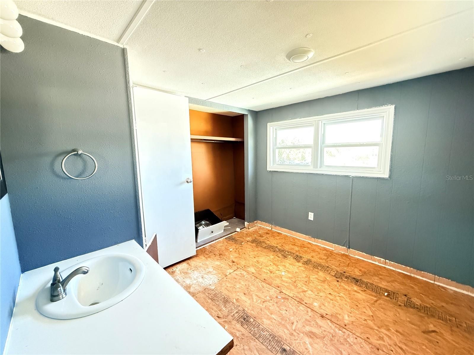 SIGNAL COVE - Residential