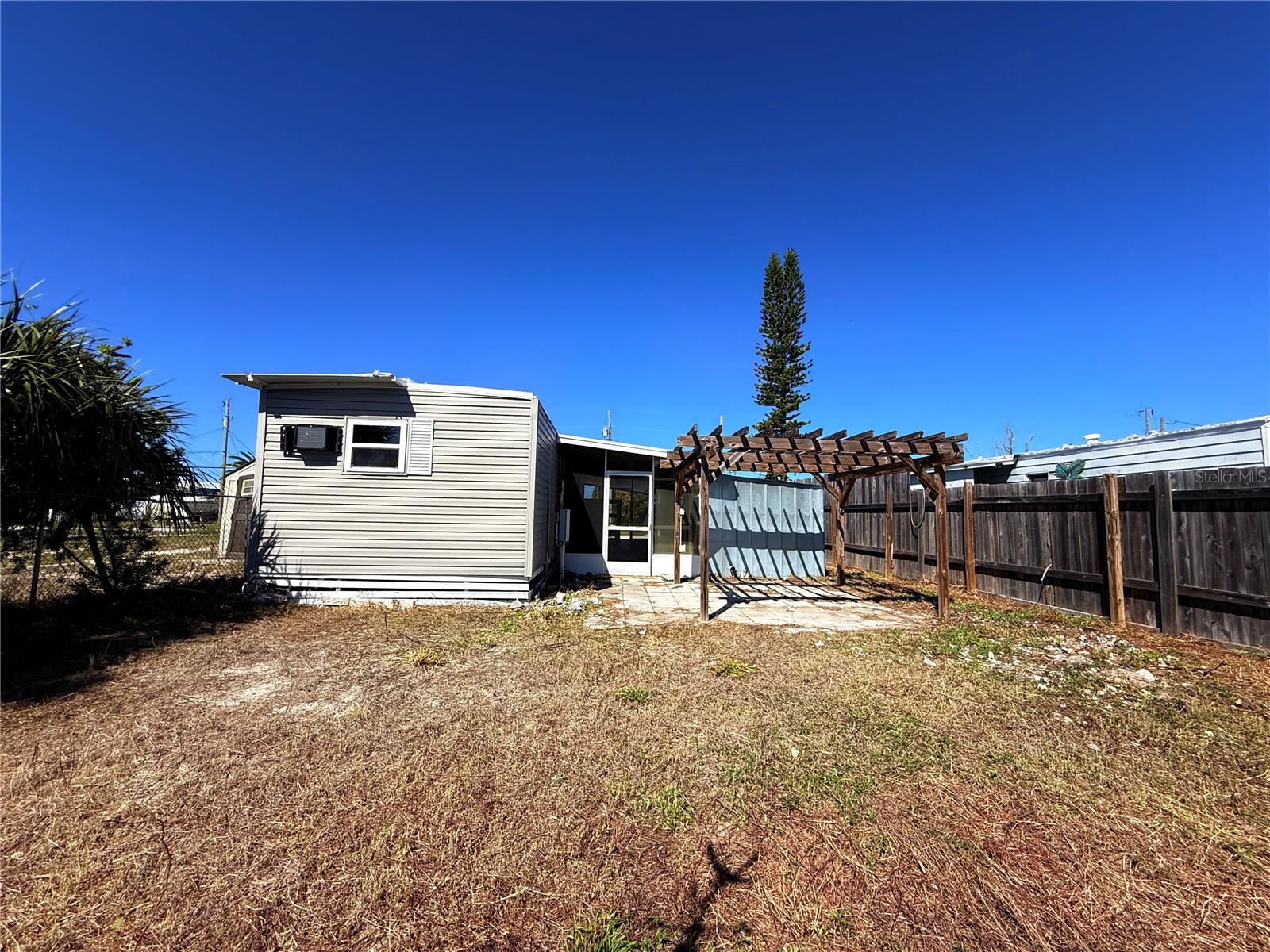 SIGNAL COVE - Residential