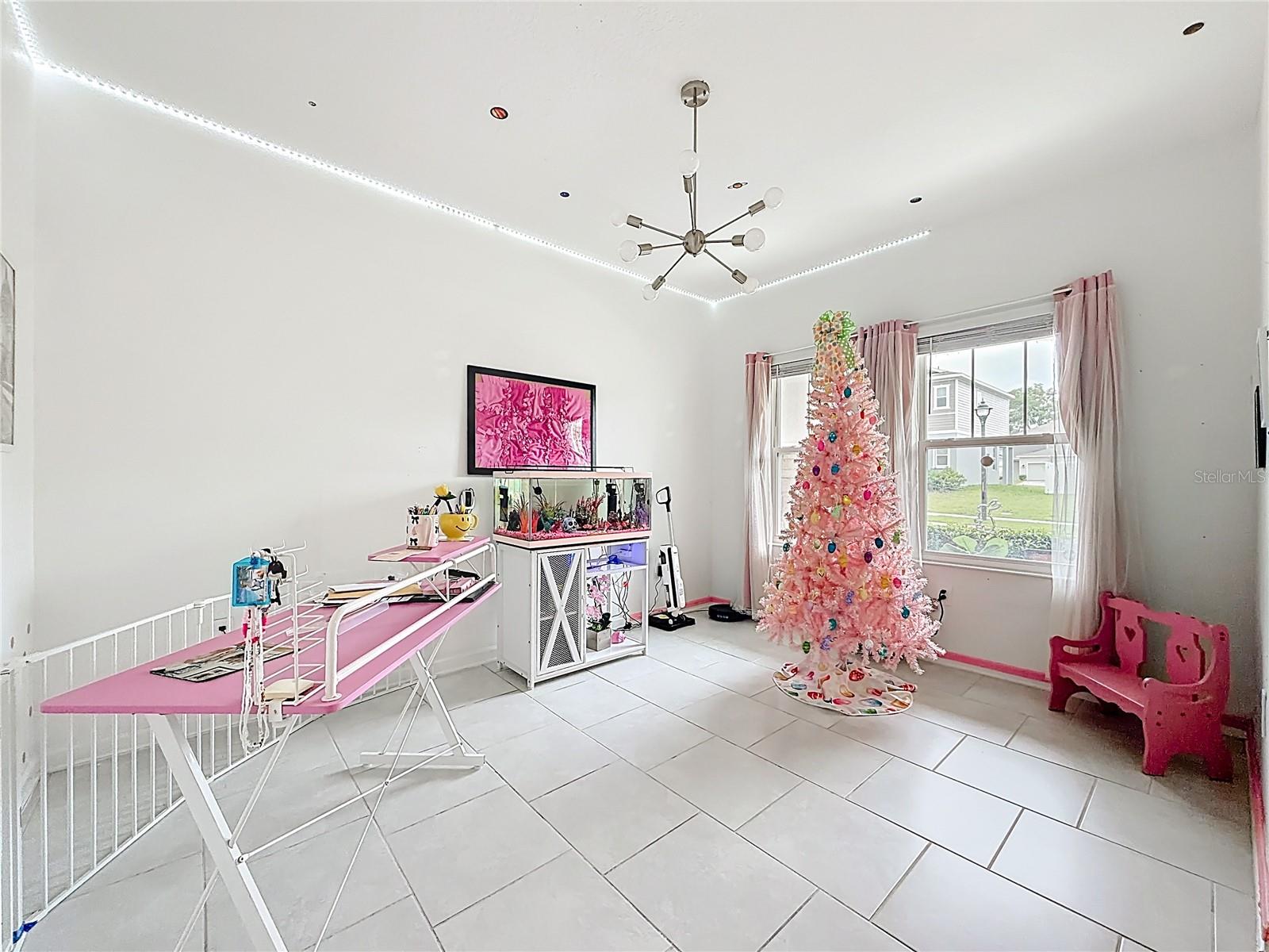 RHETTS RDG - Residential