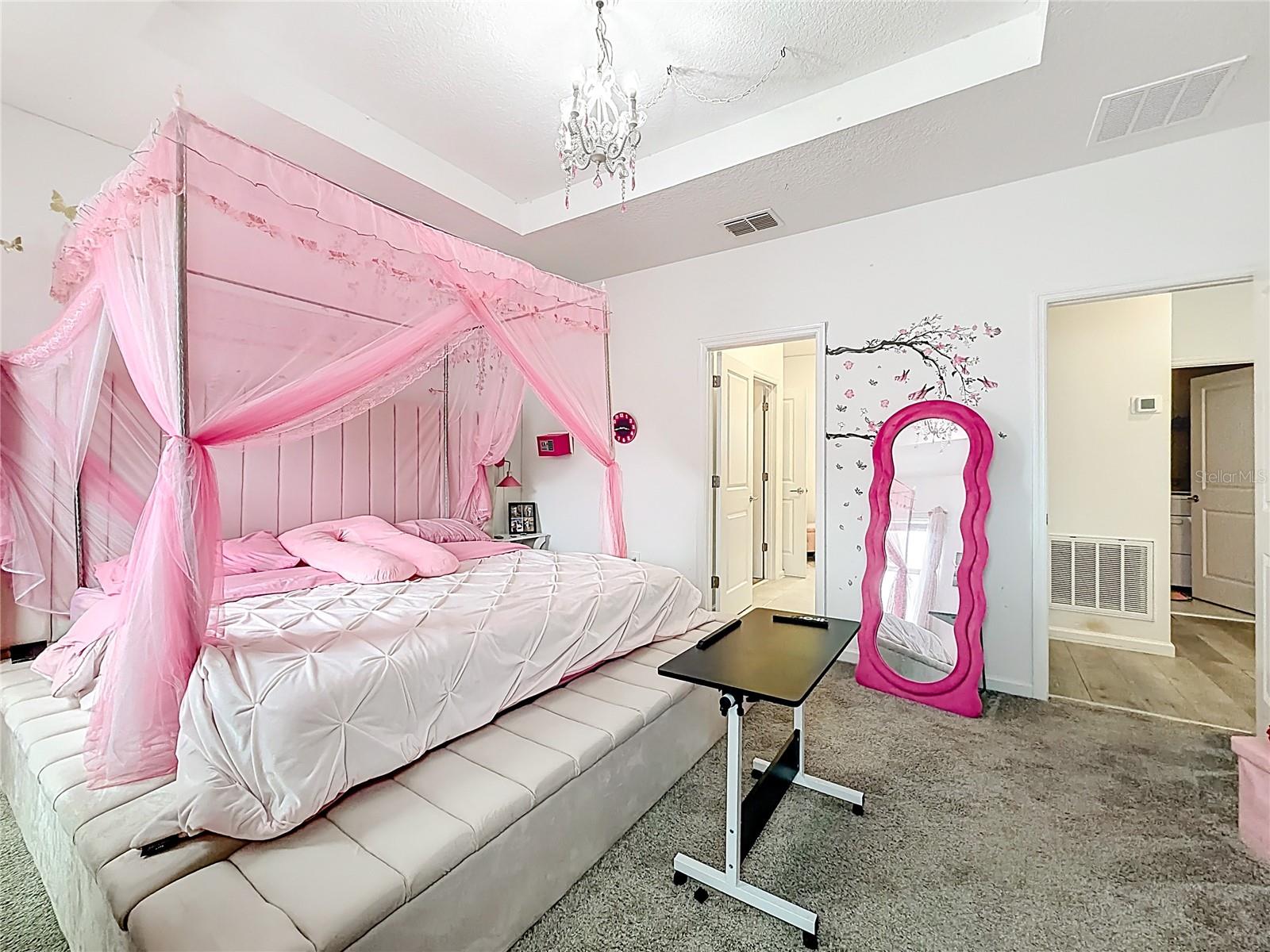 RHETTS RDG - Residential