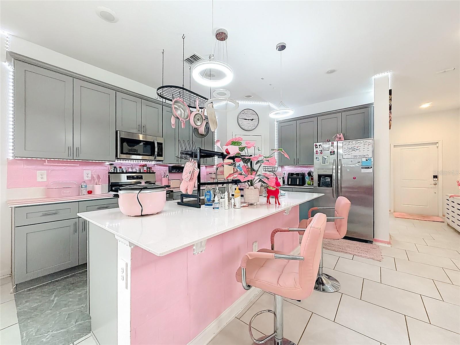 RHETTS RDG - Residential