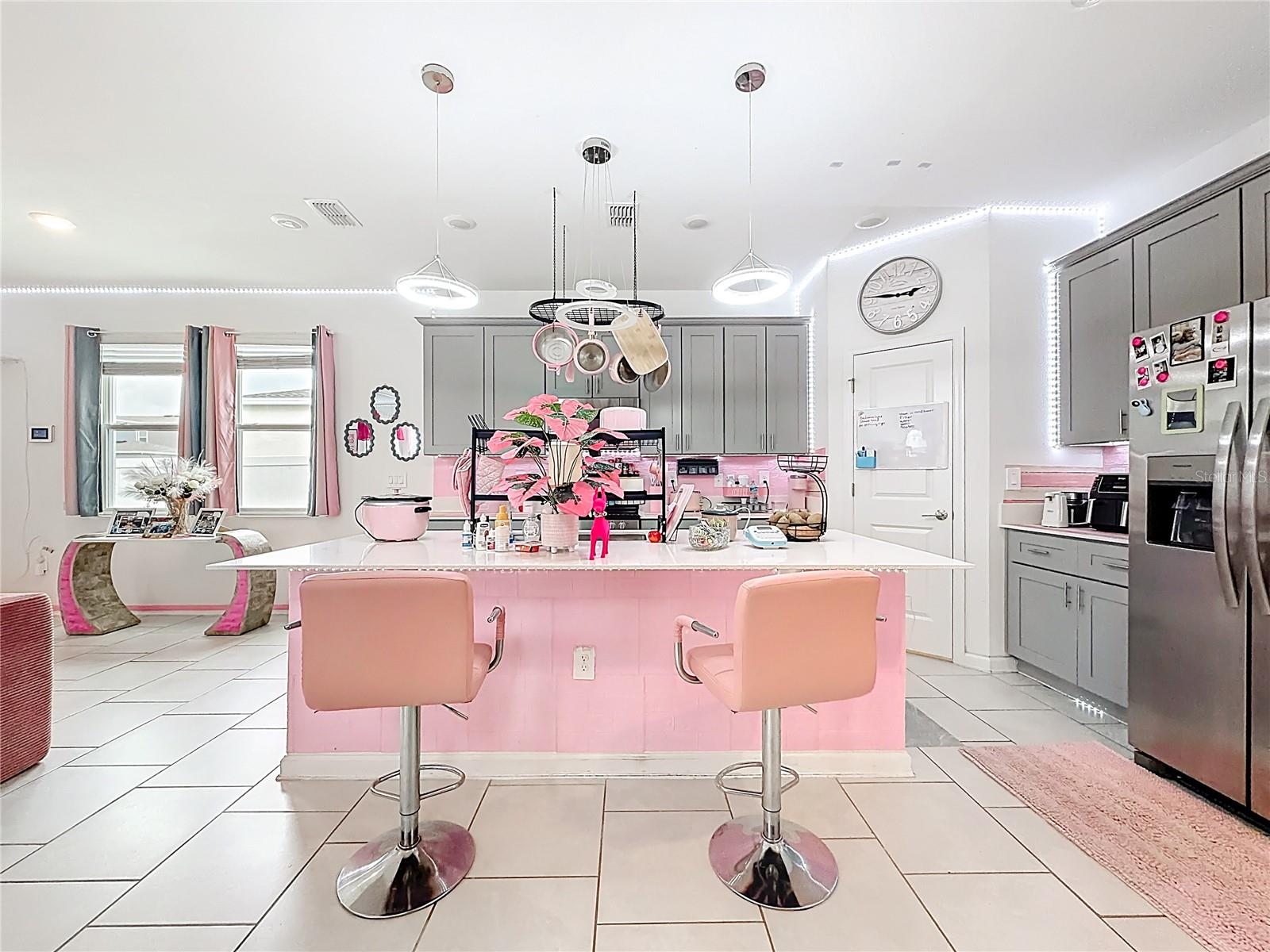 RHETTS RDG - Residential