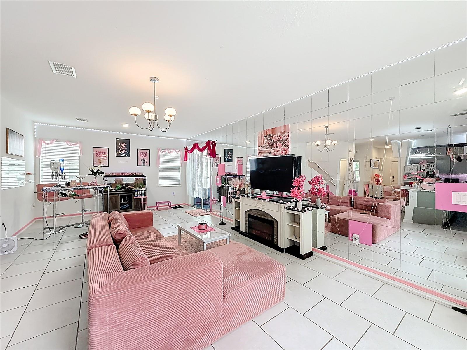 RHETTS RDG - Residential