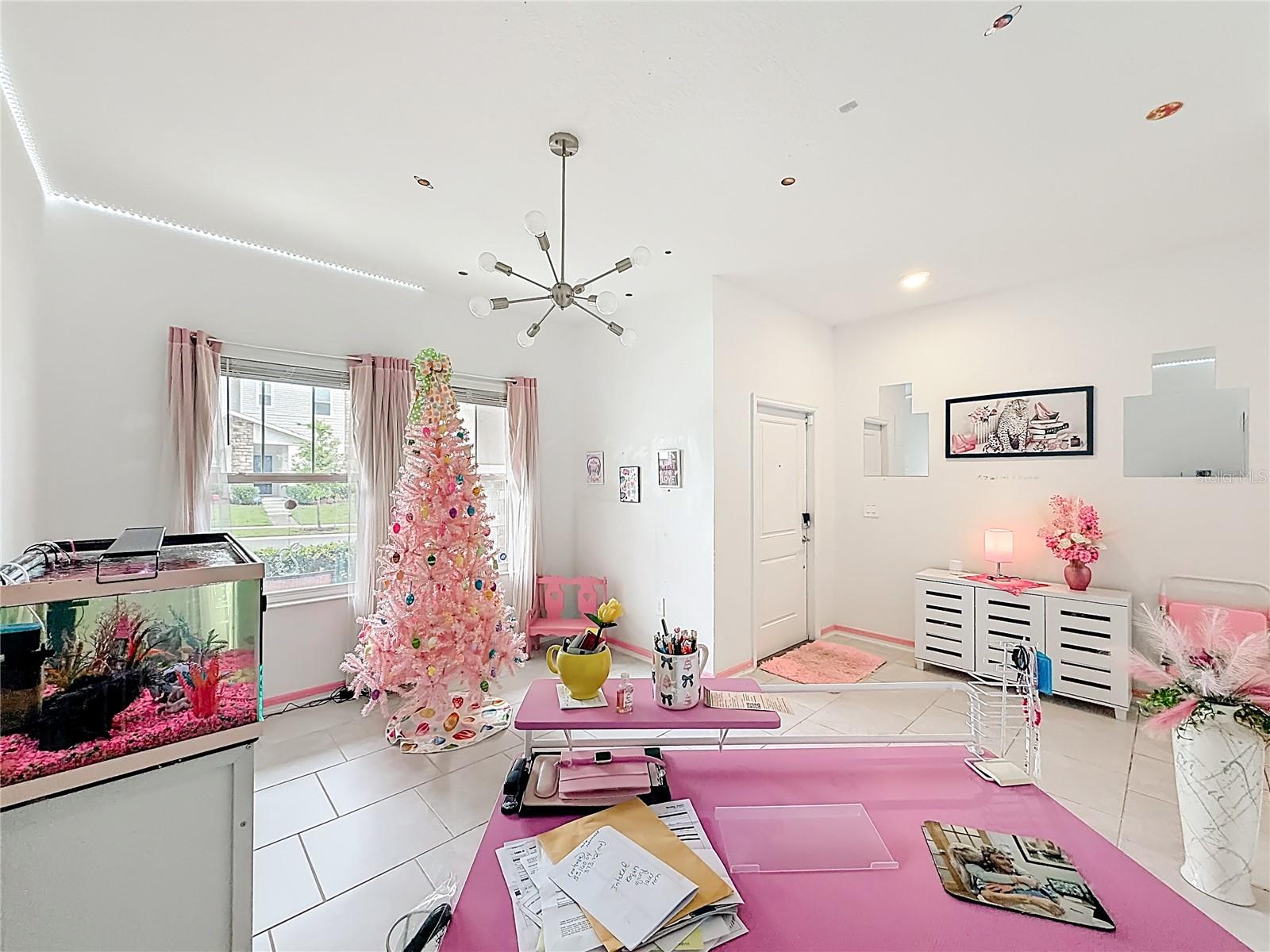 RHETTS RDG - Residential