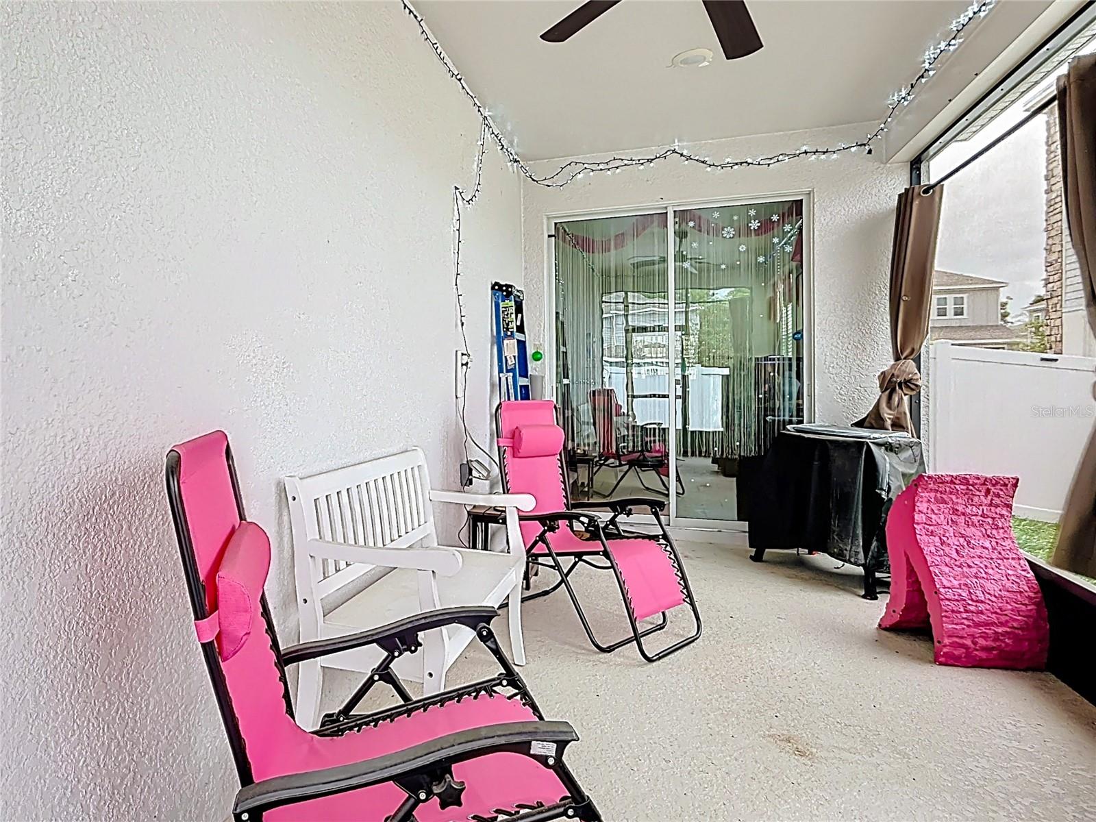 RHETTS RDG - Residential