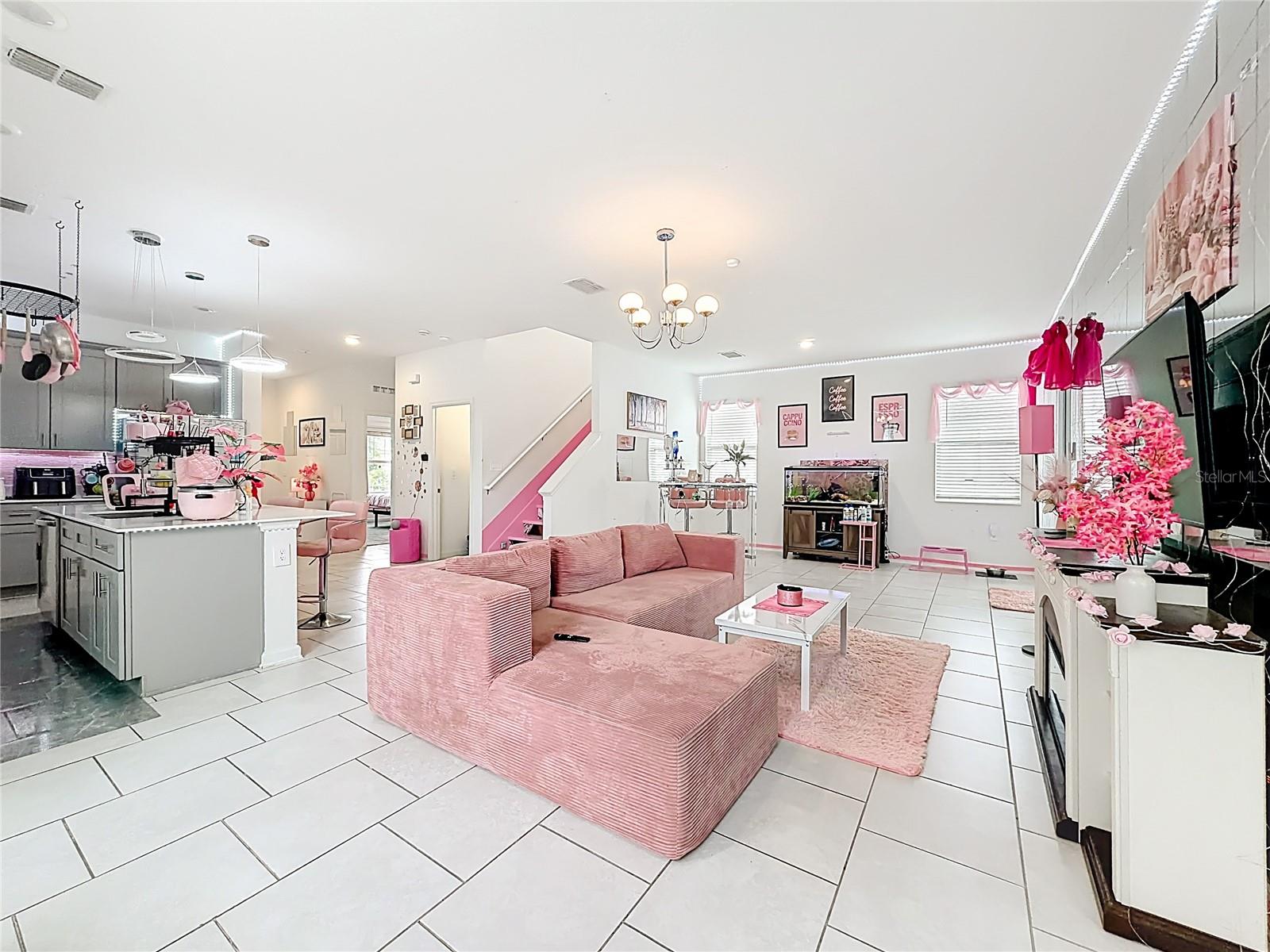 RHETTS RDG - Residential