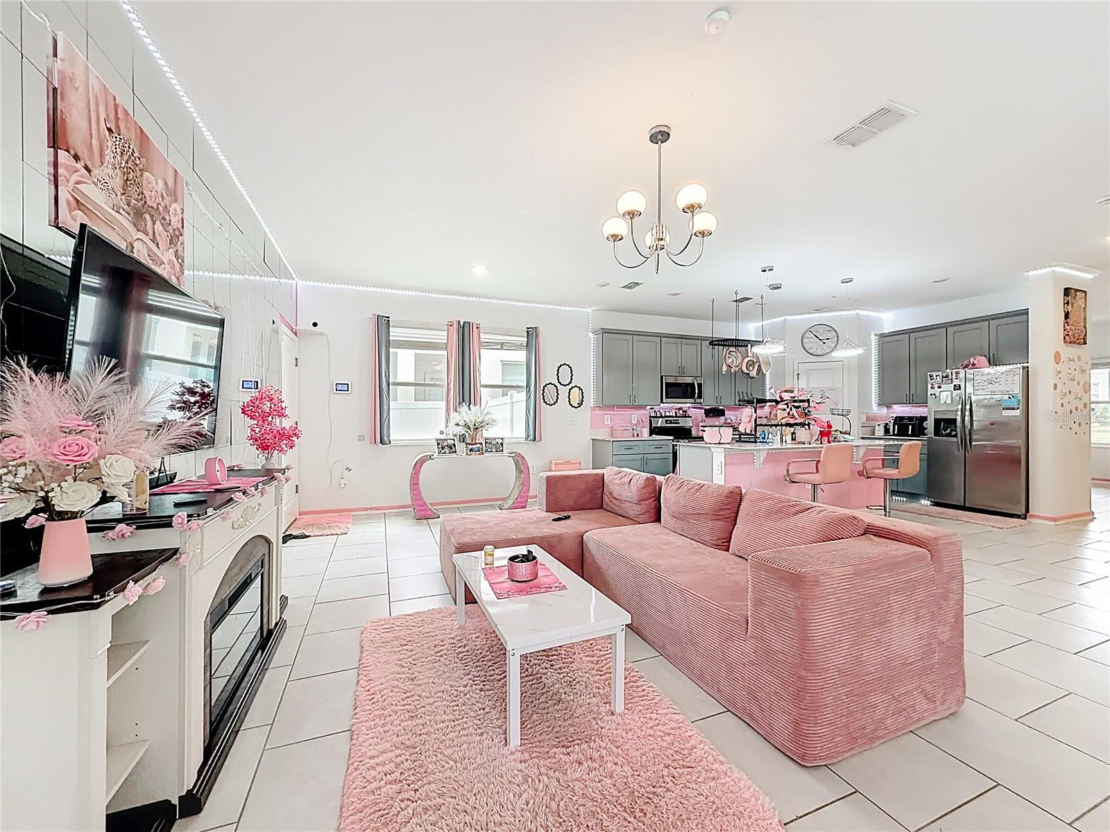 RHETTS RDG - Residential