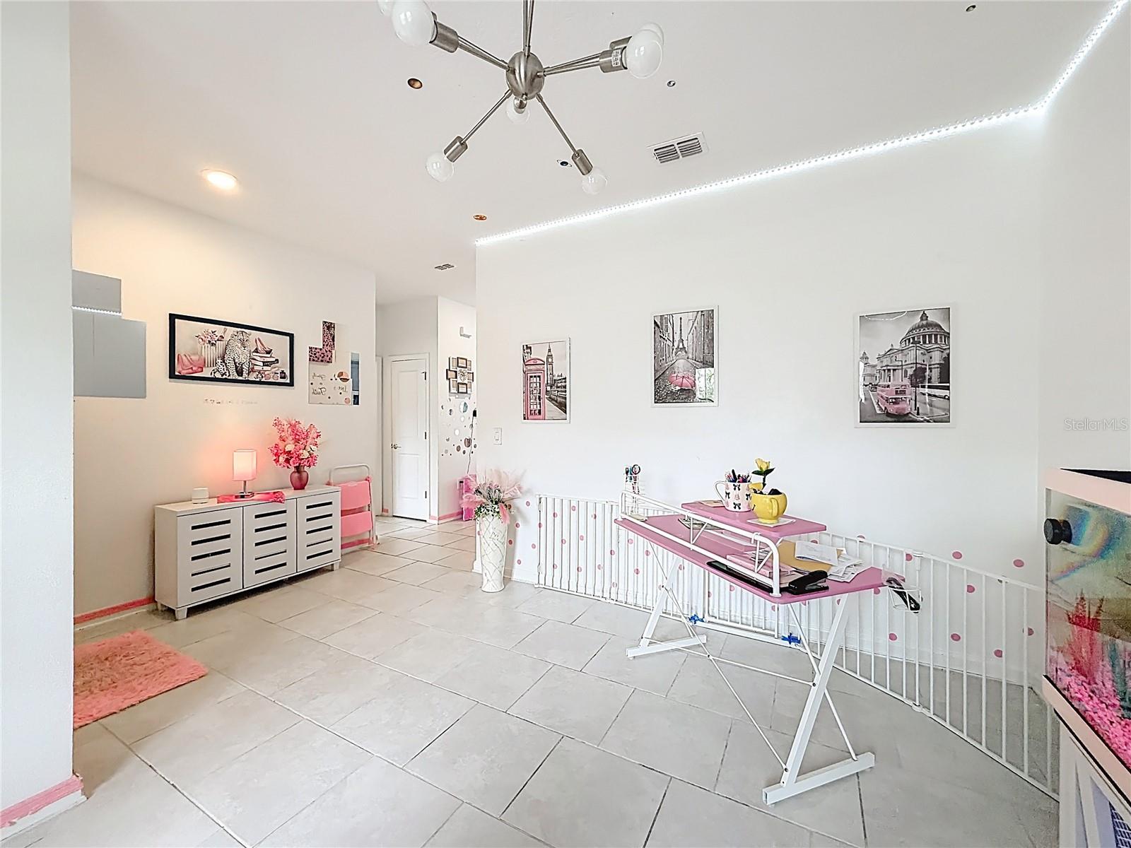 RHETTS RDG - Residential