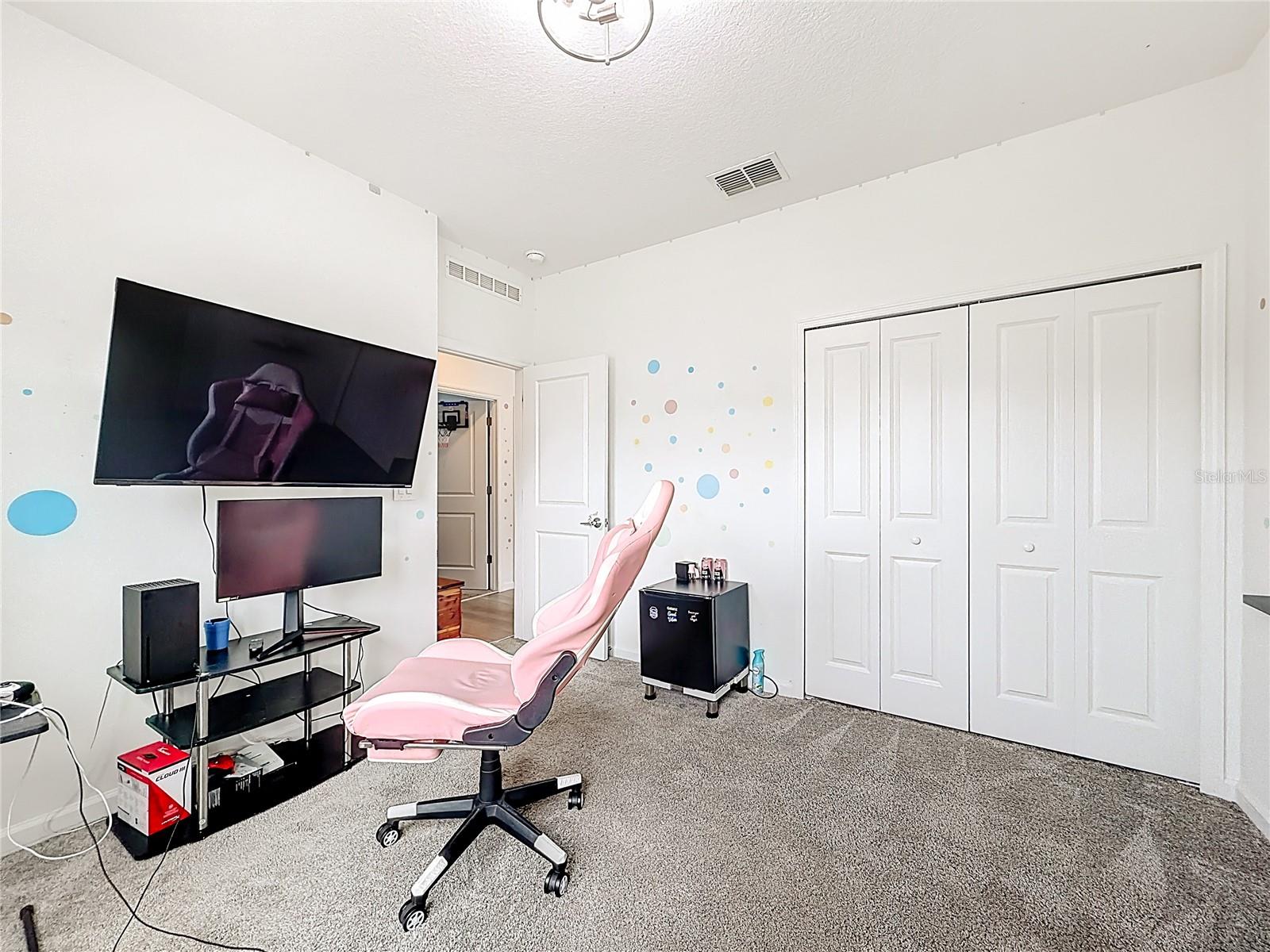 RHETTS RDG - Residential