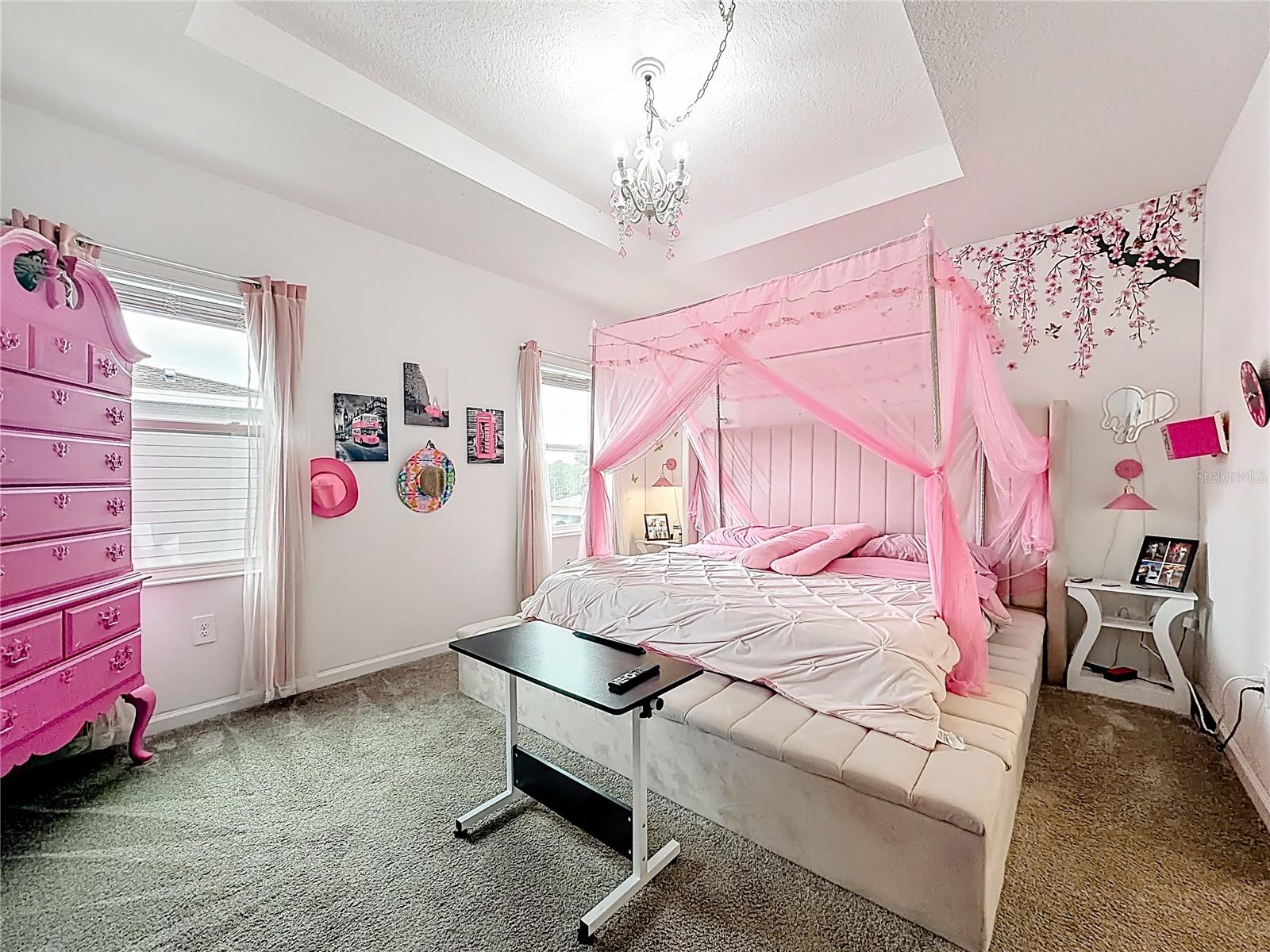 RHETTS RDG - Residential