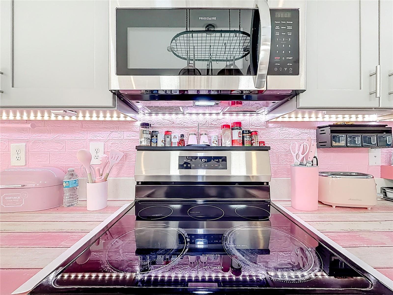 RHETTS RDG - Residential