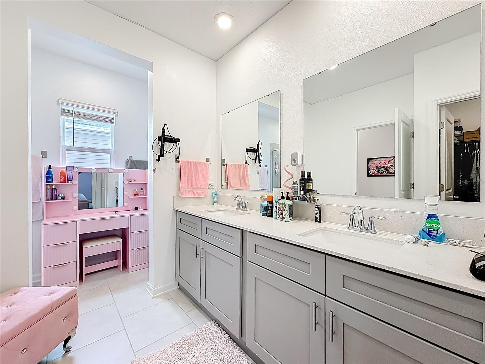 RHETTS RDG - Residential